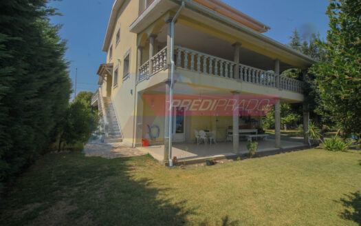 Moradia individual T5 com Elevador em Braga!