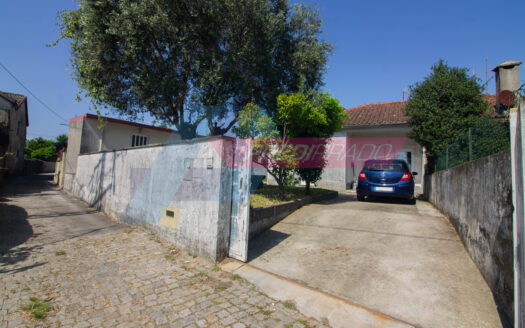 Moradia em Gaveto T2+2