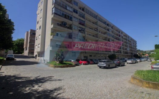 Apartamento T4 em São Vítor